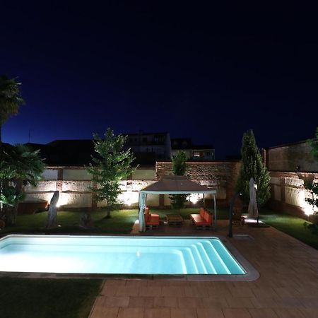 Villa Almudena Nava de la Asuncion Exteriér fotografie